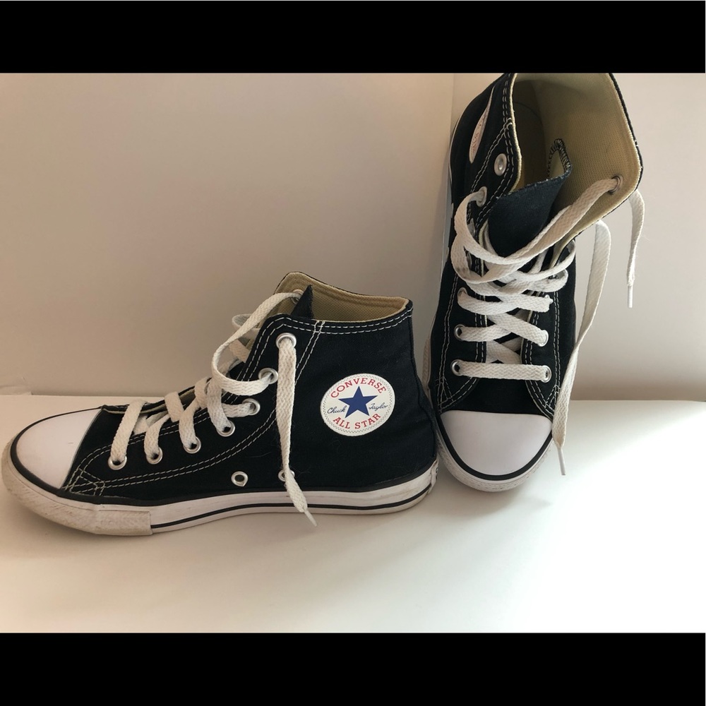 Girls black converse size 3